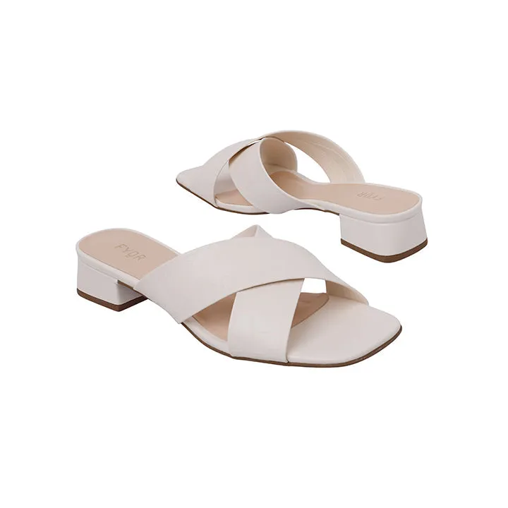 Crisscross Low Box Heeled Sandal BCM 121