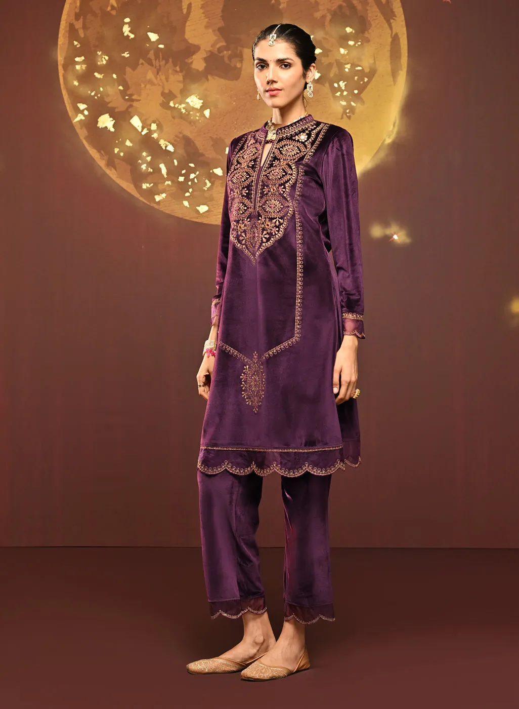 Rukhsana Purple Embroidered Velvet Kurta Set for Women