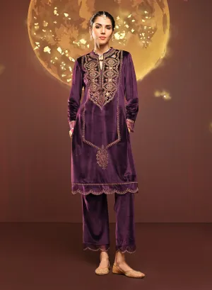 Rukhsana Purple Embroidered Velvet Kurta Set for Women