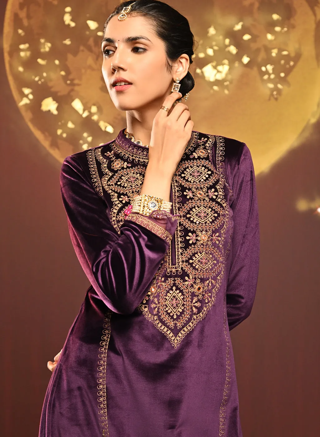 Rukhsana Purple Embroidered Velvet Kurta Set for Women