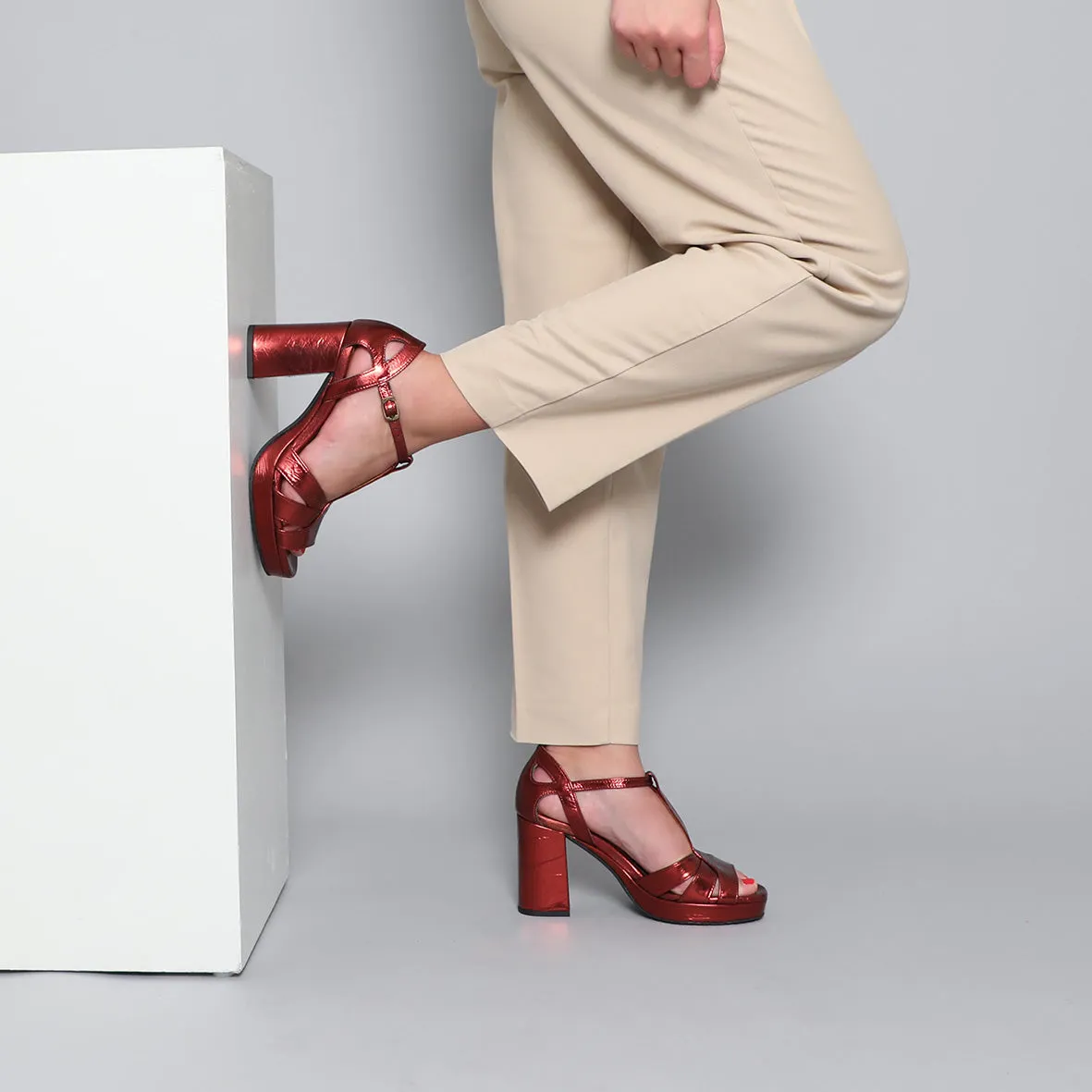 Valerie Red Metallic