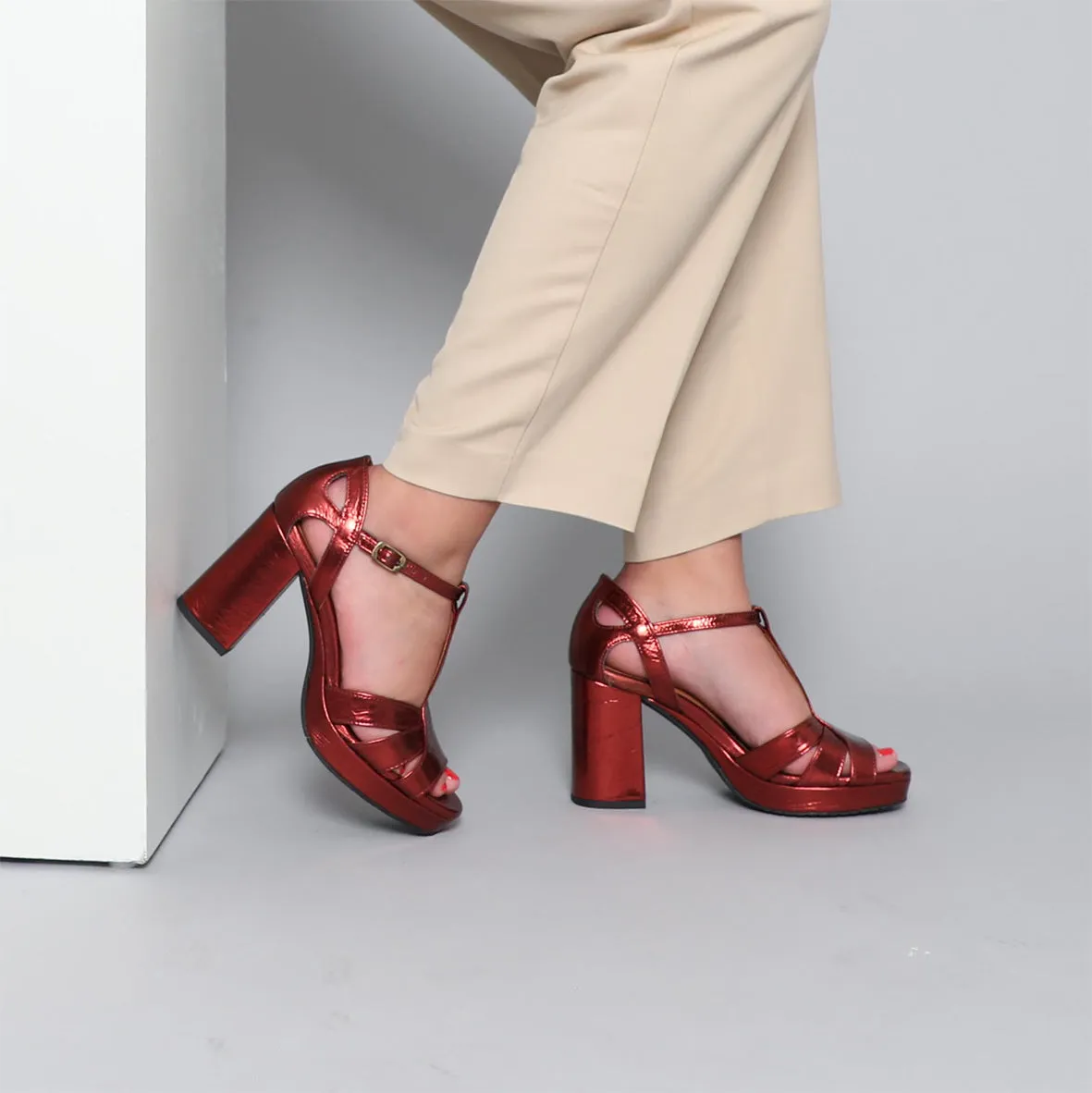 Valerie Red Metallic